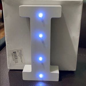 Wooden vintage LED freestanding letter I ❤️